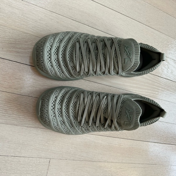 NWOT APL Women's TechLoom Wave Size 7 Sage Green - Picture 2 of 8